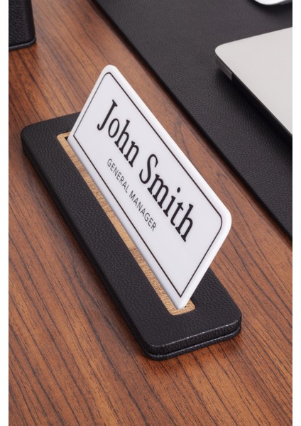 Deri Masa Isimliği Siyah Ahşap Detaylı