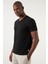 Pamuklu Regular Fit V Yaka Basic T Shirt Erkek T Shirt EXXEMODJ000V 1
