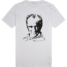 Edalı Atatürk Baskılı Tshirt