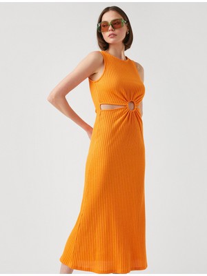 Koton Kolsuz Midi Pencere Detaylı Elbise