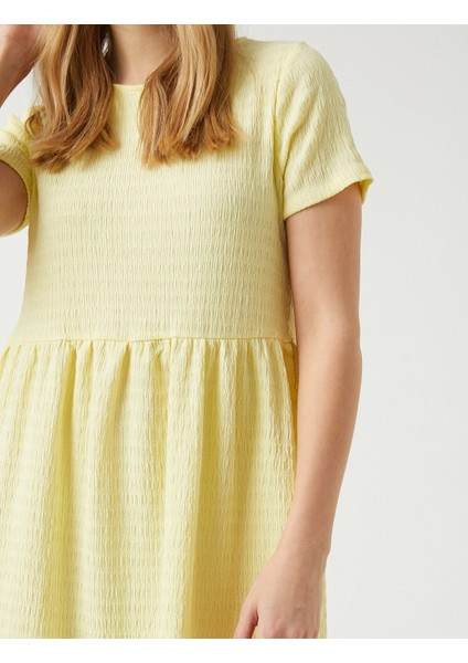 Fırfırlı Midi Elbise Kısa Kollu Bisiklet Yaka indirimleri