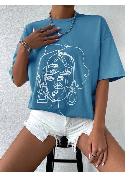 Kadın Çizgili Figür Oversize T-Shirt fırsatları