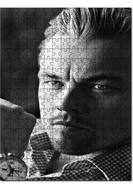 Leonardo Di Caprio Siyah Beyaz Yakın Portre 120 Parça Puzzle Yapboz Mdf (Ahşap)