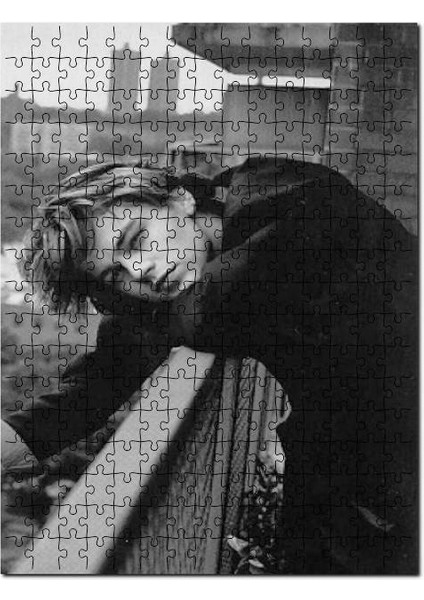 Leonardo Di Caprio Balkonda Siyah Beyaz 1000 Parça Puzzle Yapboz Mdf (Ahşap)