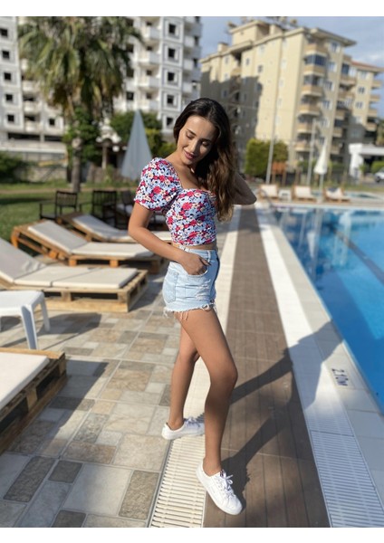 Cored Kabarık Balon Kol Çiçek Desenli Crop Bluz fırsatları