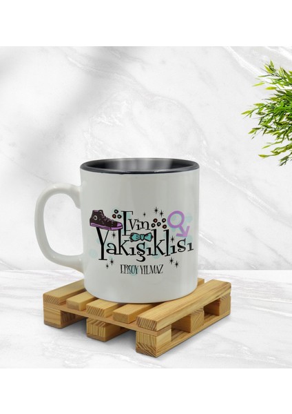 Kişiye Özel Evin Yakışıklısı Tasarımlı Içi Siyah Renkli Kupa Bardak Model 1