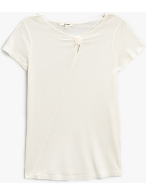 Koton Kısa Kollu Tişört Yakası Büzgü Detaylı