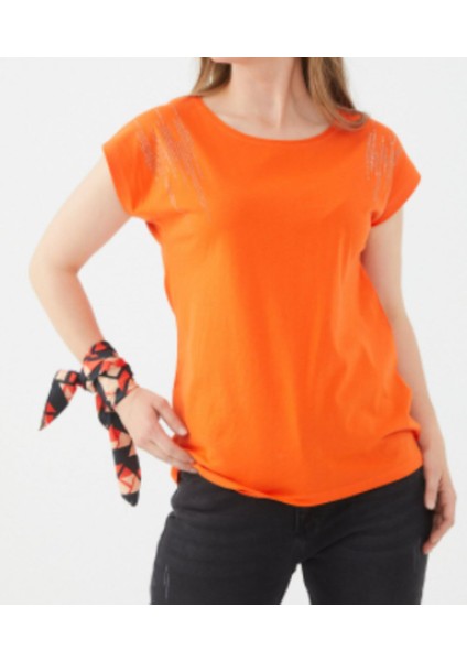 Turuncu Sıfır Yaka Taş Detaylı T-Shirt