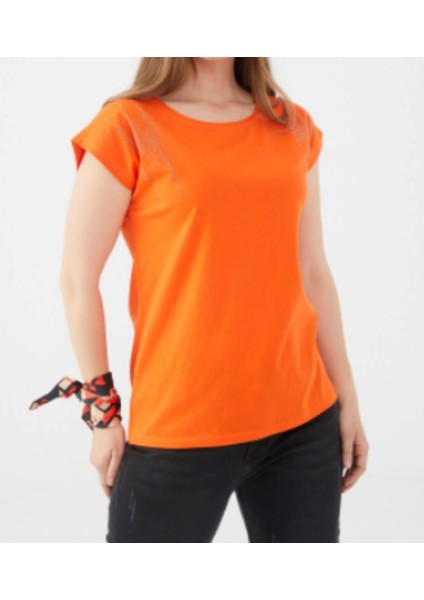 Turuncu Sıfır Yaka Taş Detaylı T-Shirt fiyatları