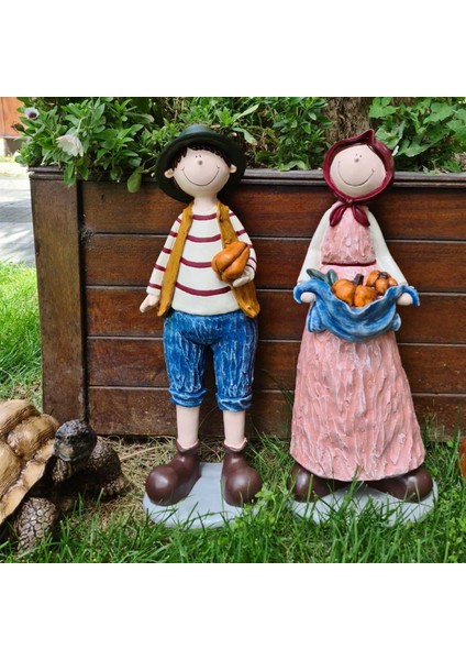Ella's Design StudioKabak Tutan Kadın Adam Çiftçi Aile Heykeli