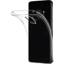 TeknoArea Galaxy J8 Ultra İnce Silikon Kapak 0.2 mm Transparan
