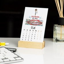 Hediyelen Diş Hekimi Kadın Figür Masa Takvimi