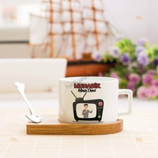 Hediyelen Muhabir Erkek Figür Stantlı Fincan