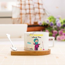 Hediyelen Ev Hanımı Başörtülü Figür Stantlı Fincan