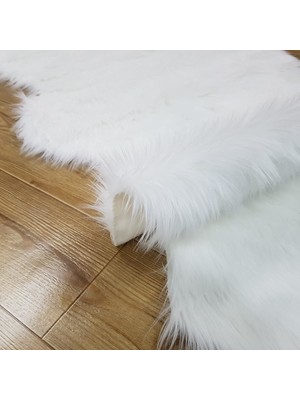 Halıforum Post Halı Beyaz Renk Kuzu Post Peluş Halı 70 x 100  Cm