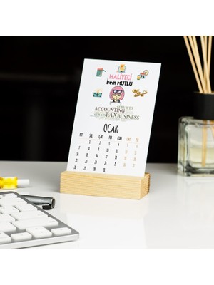 Hediyelen Maliyeci Pembe Tasarım Masa Takvimi