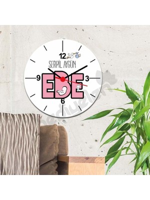 Hediyelen Ebe Pembe Tasarım Duvar Saati