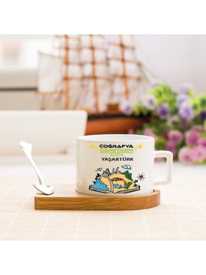 Hediyelen Coğrafya Öğretmenine Hediye Stantlı Fincan