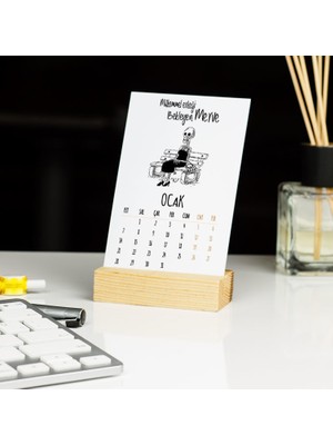 Hediyelen Mükemmel Erkeği Bekleyen Kadın Masa Takvimi