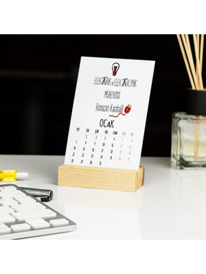 Hediyelen Elektrik Elektronik Mühendisi Kırmızı Tasarım Masa Takvimi