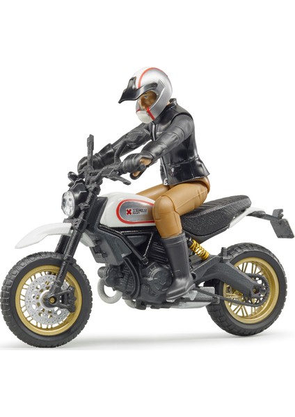 Ducati Scrambler Desert Motorsiklet ve Sürücüsü BR63051