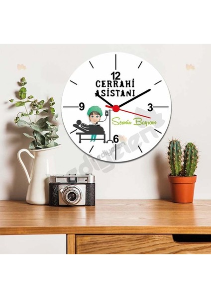 Cerrahi Asistanı Kadın Figür Duvar Saati