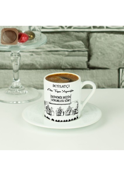 İktisatçı Kahve Fincanı