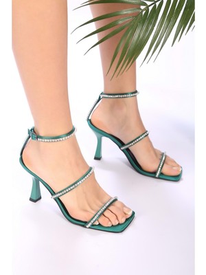 Shoeberry Kadın Zümrüt Yeşili Saten Taşlı Bantlı Topuklu Ayakkabı