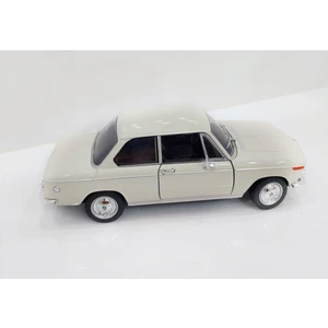 1:24 Metal Bmw 2002TI