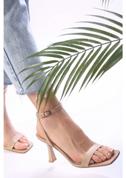 Kadın Ten Cilt Tek Bant Topuklu Ayakkabı indirimleri