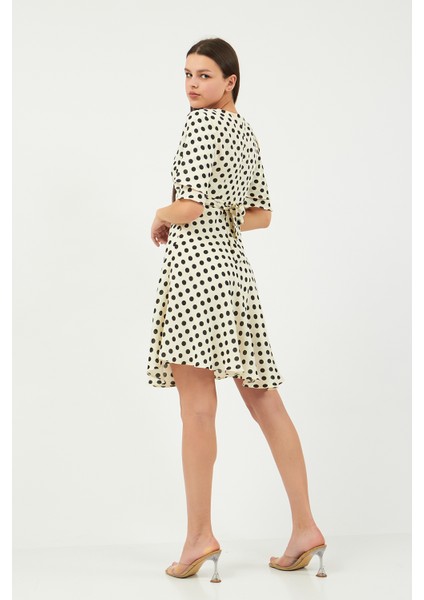 Bej Puantiyeli Elbise indirimleri