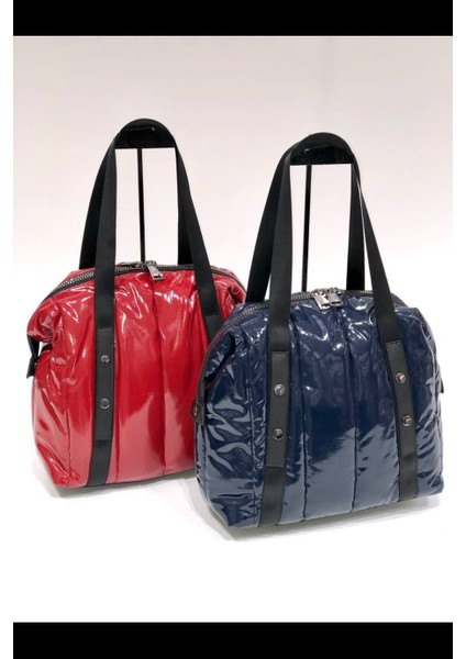 Parlak Kaputone Çizgili Çanta fırsatları