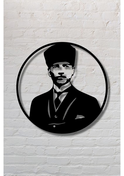 Daire Içinde Atatürk Portresi Metal Tablo