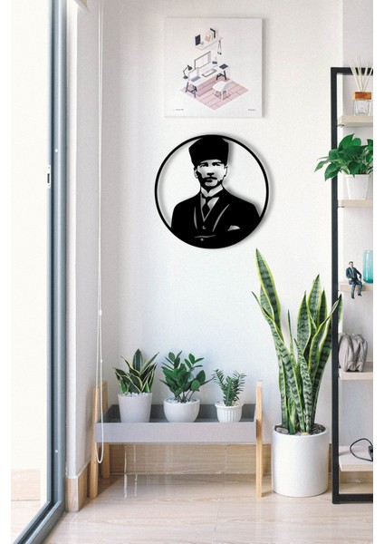 Daire Içinde Atatürk Portresi Metal Tablo
