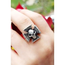 Fildişi Aksesuar Antik Gümüş Kaplama Kuru Kafalı Haç Şekilli El Yapımı Ayarlanabilir Unisex Yüzük