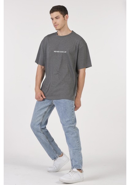Unisex (Erkek -Kadın) Oversize ( Bol-Salaş ) T-Shirt Renk Antrasit Never Give Up fırsatları
