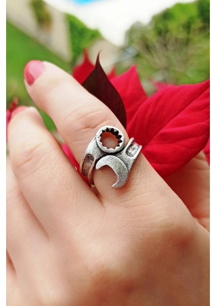 Antik Gümüş Kaplama Takım Anahtarı Şekilli El Yapımı Ayarlanabilir Unisex Yüzük