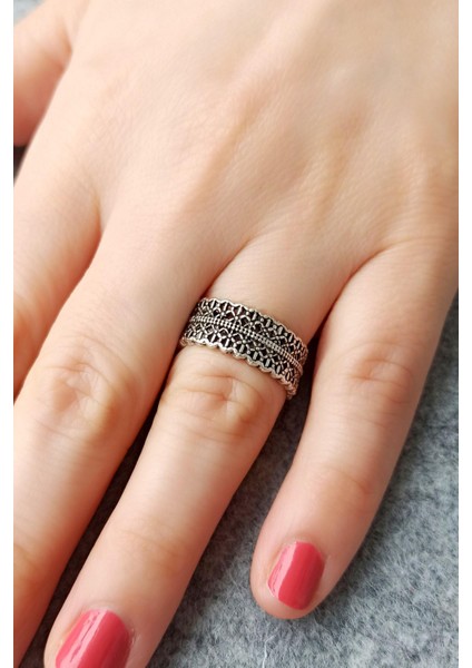 Antik Gümüş Kaplama Desen Motifli El Yapımı Ayarlanabilir Kadın Yüzük fiyatları