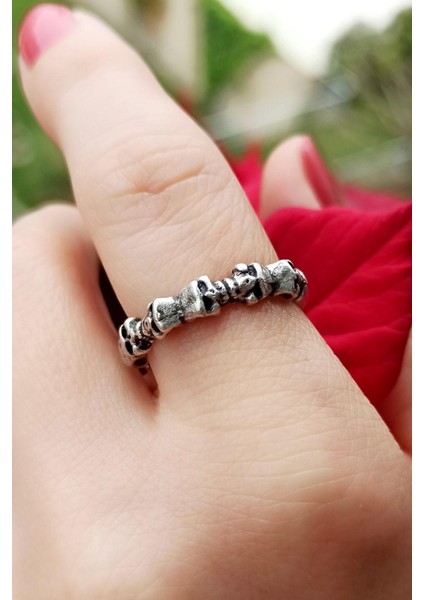 Antik Gümüş Kaplama Ince Kuru Kafalar Şekilli El Yapımı Ayarlanabilir Unisex Yüzük fiyatları