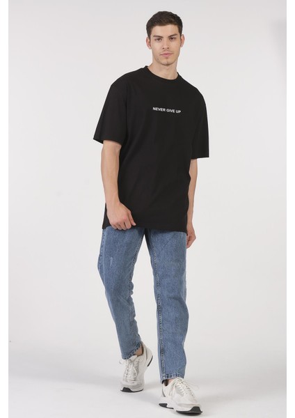 Unisex (Erkek -Kadın) Oversize ( Bol-Salaş ) T-Shirt Renk Siyah Never Give Up