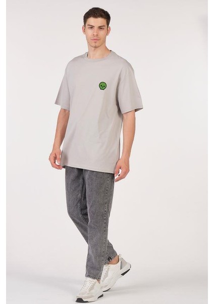 Unisex (Erkek -Kadın) Oversize ( Bol-Salaş ) T-Shirt Renk Gri Sevimli Kuru Kafa modelleri