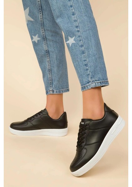 Kadın Günlük Sneaker – Suni Deri, Düz Taban, Ortopedik, Koku ve Terleme Önleyici Rahat Spor Ayakkabı