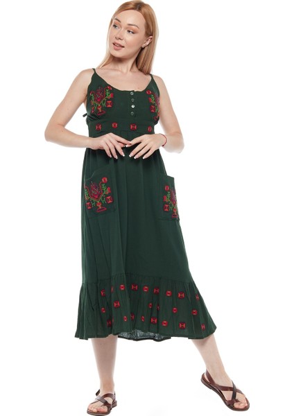 Şile Bezi Yeşil Otantik Askılı Nakışlı Elbise