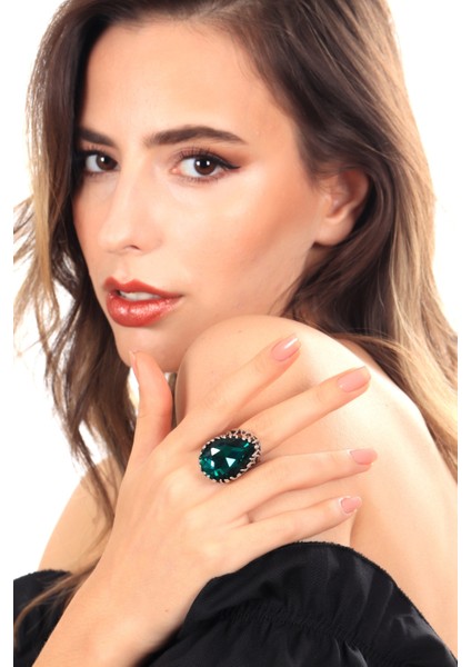 Kadın Antik Gümüş Kaplama Yeşil Renk Swarovski Taş Detaylı Ayarlanabilir Damla Formlu Yüzük