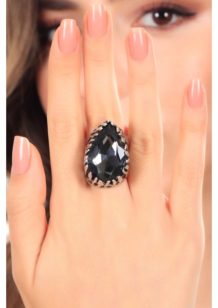 Kadın Antik Gümüş Kaplama Yeşil Renk Swarovski Taş Detaylı Ayarlanabilir Damla Formlu Yüzük
