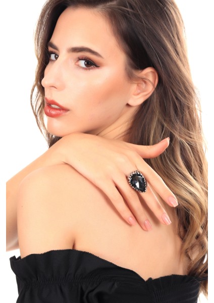 Kadın Antik Gümüş Kaplama Yeşil Renk Swarovski Taş Detaylı Ayarlanabilir Damla Formlu Yüzük