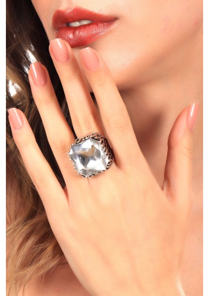 Kadın Antik Gümüş Kaplama Beyaz Renk Swarovski Taş Detaylı Ayarlanabilir Kare Formlu Yüzük