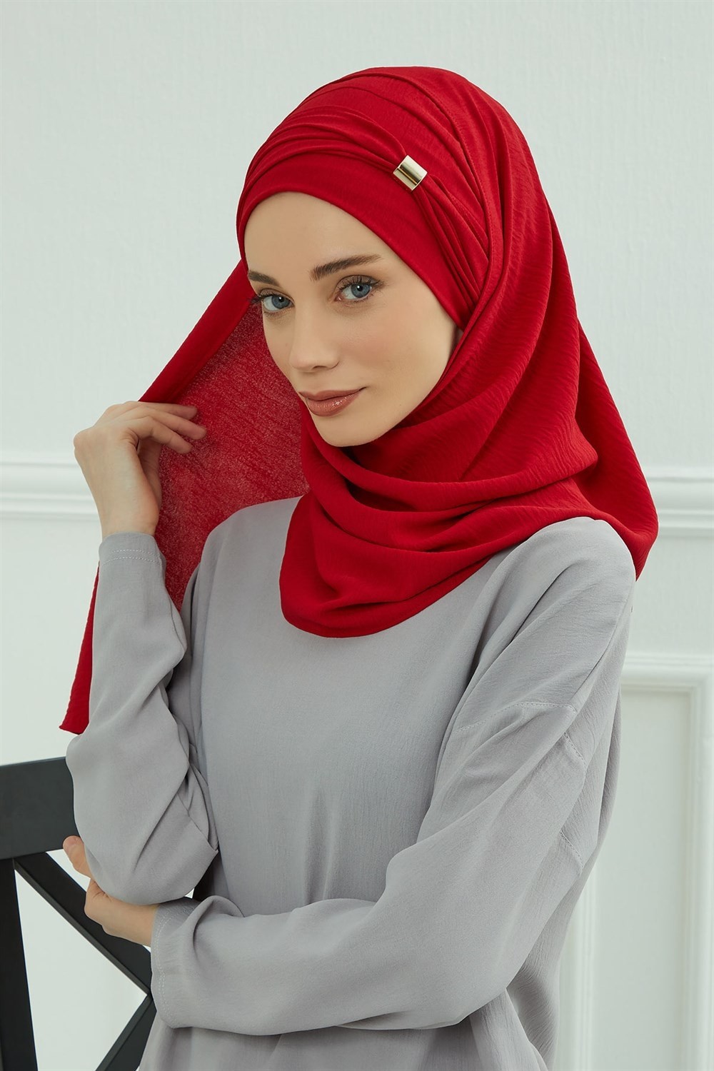 Aisha's Design Aksesuar Detaylı Pratik Şal,Kırmızı,CPS-94