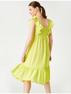 Koton Midi Elbise Kısa Kollu Fırfırlı Gipe Detaylı