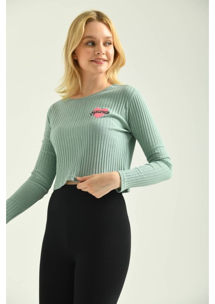 Mint Nakış Detaylı Kaşkorse Örme Bluz